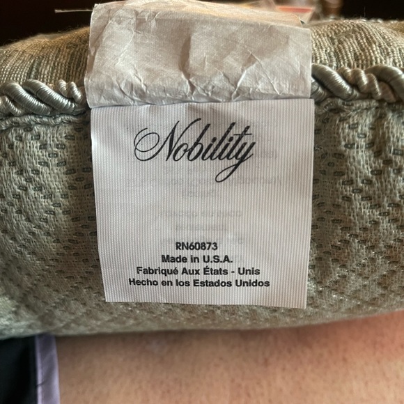 NWT NOBILITY by Dillards Halstead Drapes (4) Panels w/tie backs. - Picture 4 of 6